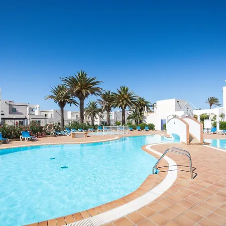Home2book Vibrant Corralejo, Pool *
