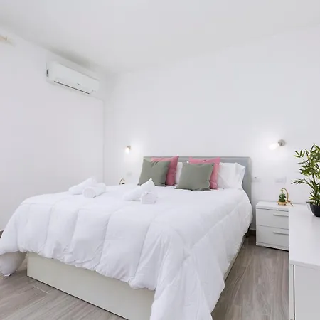 Home2book Vibrant Corralejo, Pool Daire *