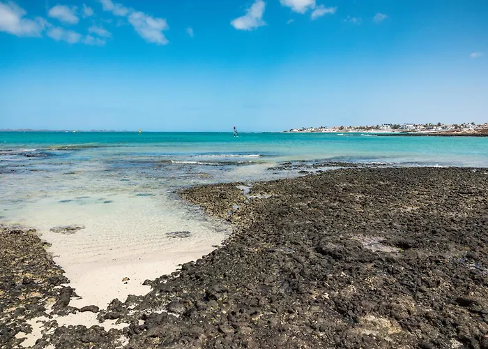 Home2book Vibrant Corralejo, Pool 科拉雷侯